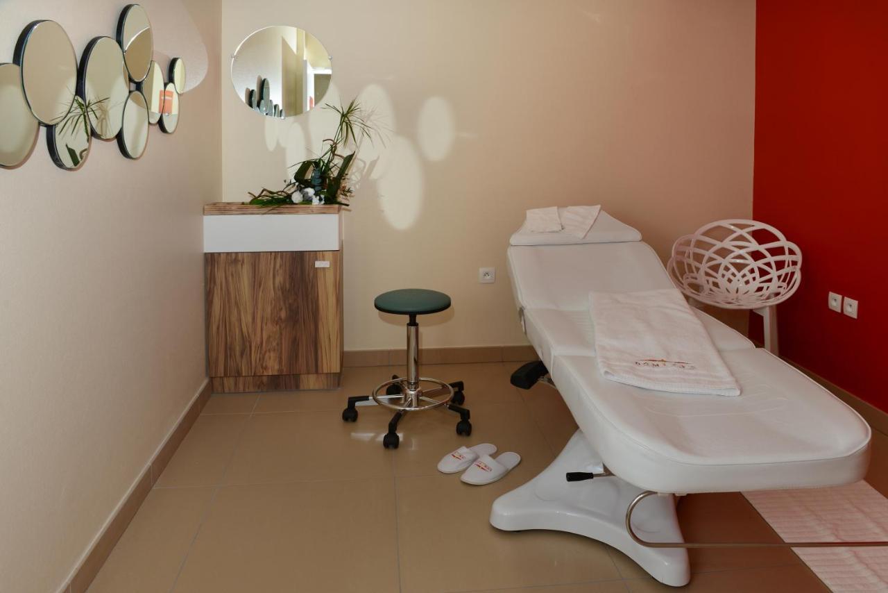 Domitys Les Tours D'Or Aparthotel Perpignan Exterior photo